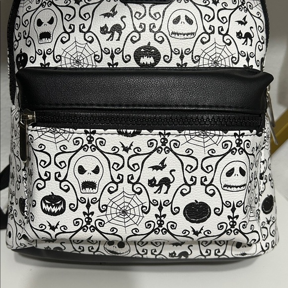 Disney Nightmare before Christmas medium backpack - Picture 3 of 6